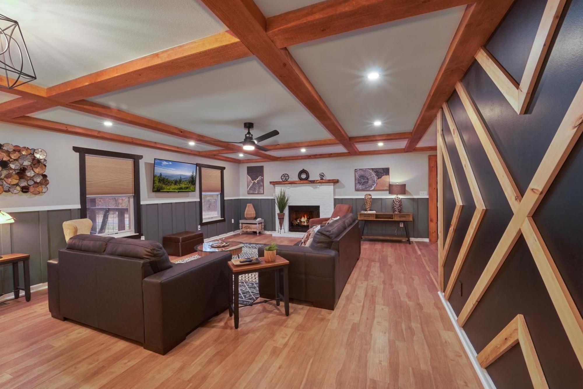 Entertainment Galore! Luxurious Property, Spectacular & Peaceful Setting, Great Location, Close To Major Attractions!! Pigeon Forge Eksteriør billede